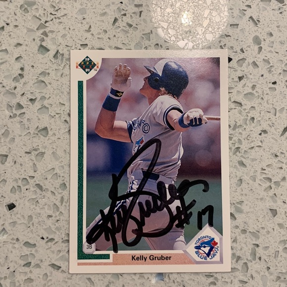 1991 Upper Deck Kelly Gruber #374 with Authentic Autograph - Picture 1 of 2